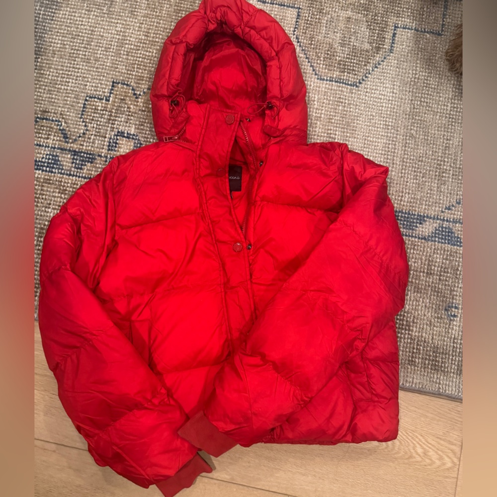 Beyond Yoga Big Cozy Hooded Puffer Jacket - Picture 2 of 4
